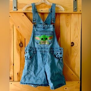 LIKE NEW Star Wars Baby Yoda Short Denim Overalls Sz M